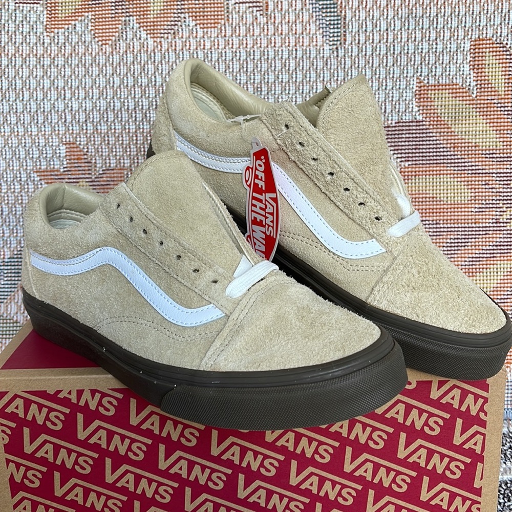 Vans Men’s Old Skool
Hairy Suede Khaki
VN0005UAKHK
Sneakers - Picture 6 of 16